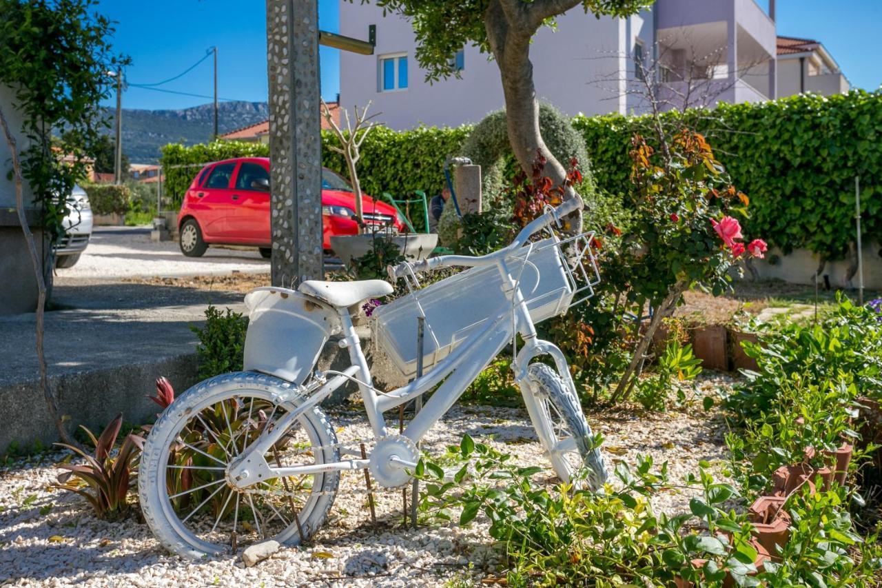 Apartments By The Sea Kastel Stafilic, Kastela - 21145 Bagian luar foto