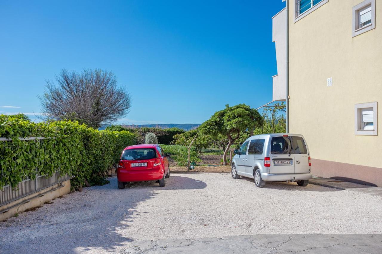 Apartments By The Sea Kastel Stafilic, Kastela - 21145 Bagian luar foto